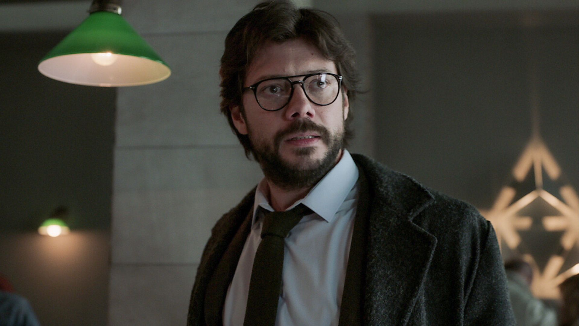 &Aacute;lvaro Morte as the Professor | Image via Netflix