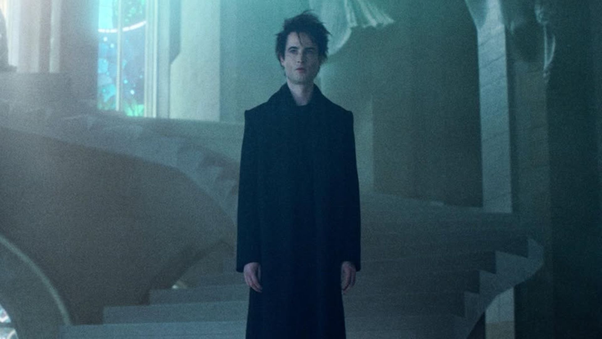 Tom Sturridge in Sandman | Image via Instagram: thesandmanofficial