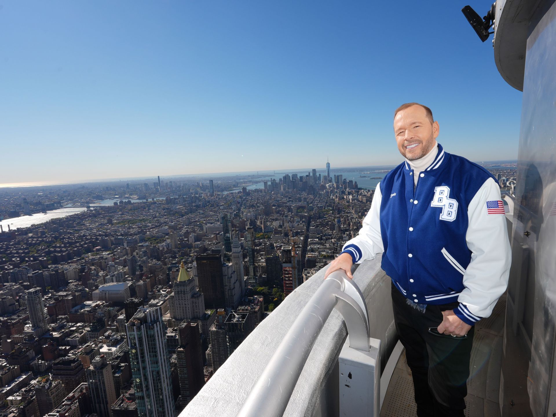 Tom Selleck, Donnie Wahlberg, Len Cariou, Vanessa Ray and Marisa Ramirez to Light the Empire State Building in Partnership with CBS and DEA Widows