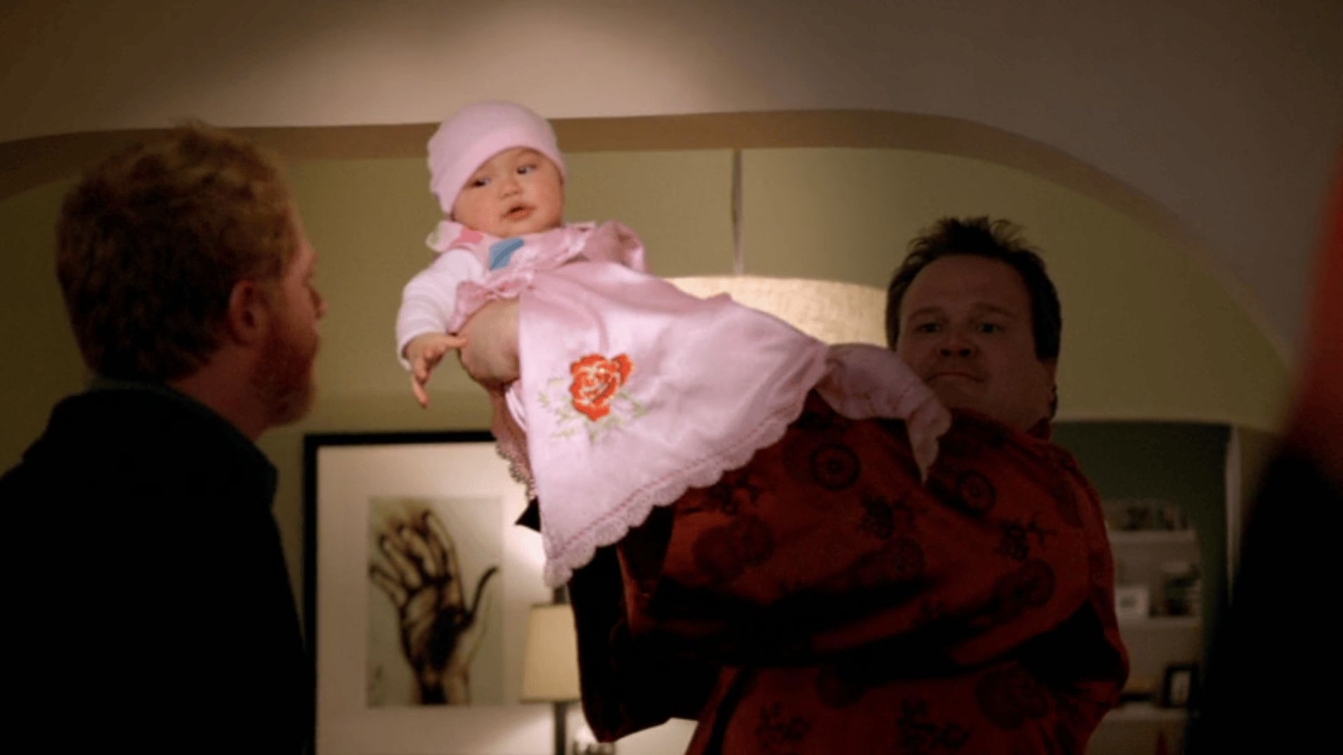 Scene from Modern Family Pilot | Source: Disney +