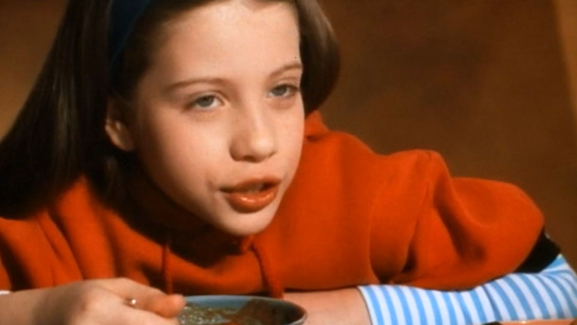 Michelle Trachtenberg in Harriet The Spy | Image via Paramount Pictures