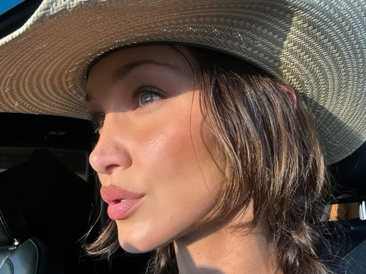 Bella Hadid is an indisputable fashion icon(Image via Instagram/@BellaHadid)