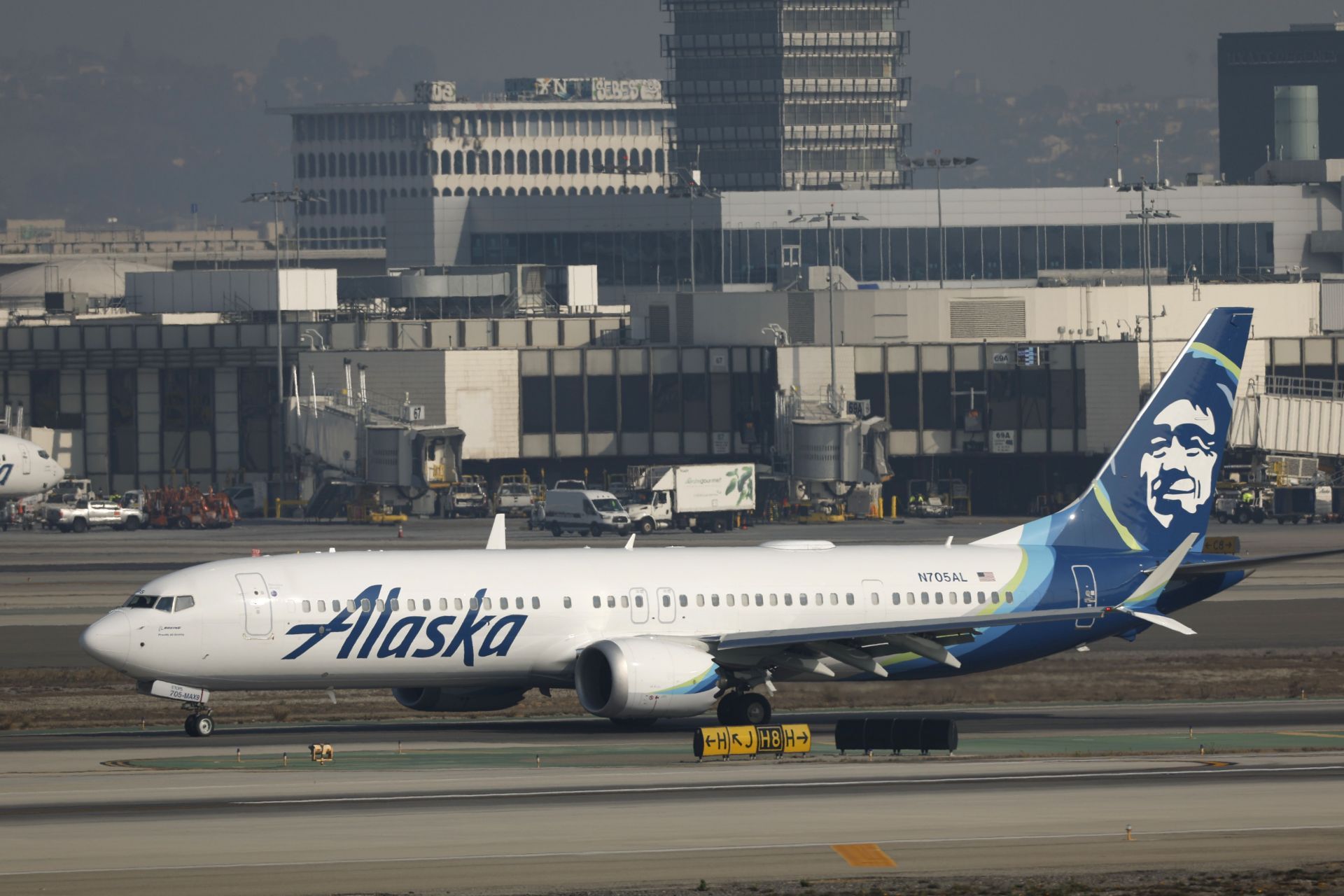 Alaska Airlines At Los Angeles International Airport - Source: Getty