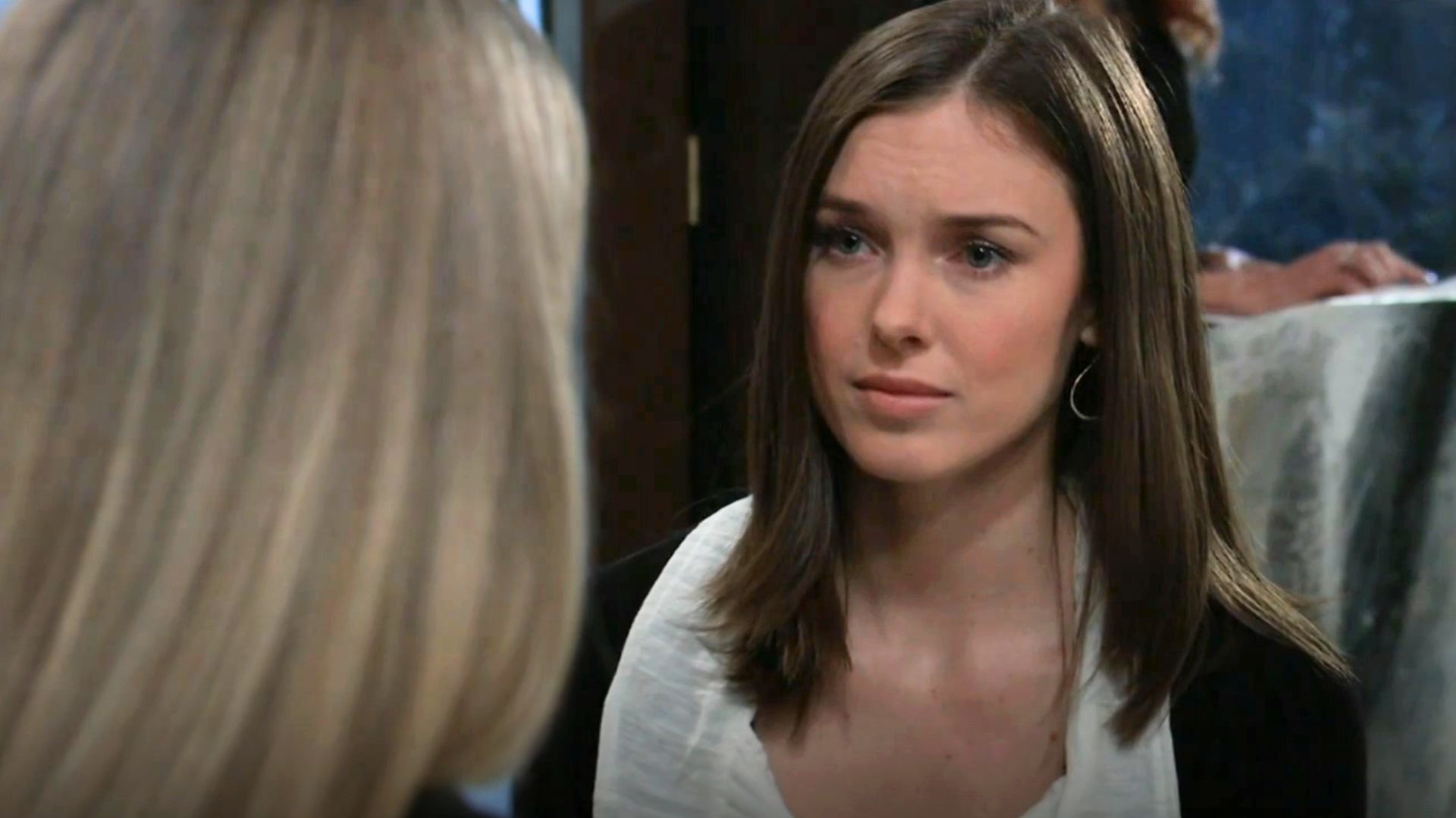 Willow has no idea what Nina is trying to say on General Hospital | Image: ABC