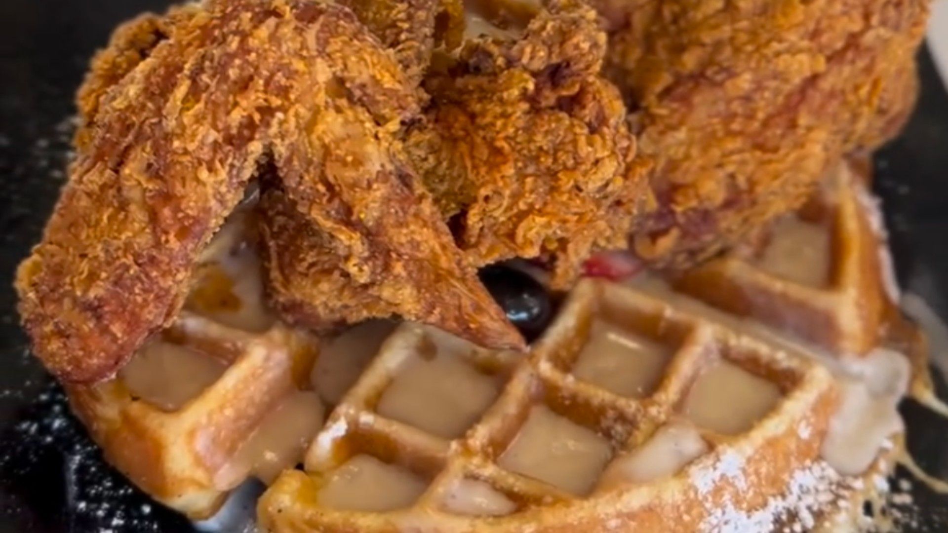 Chicken and Waffle from Augie&#039;s. (Image via Instagram/@augiescafes)