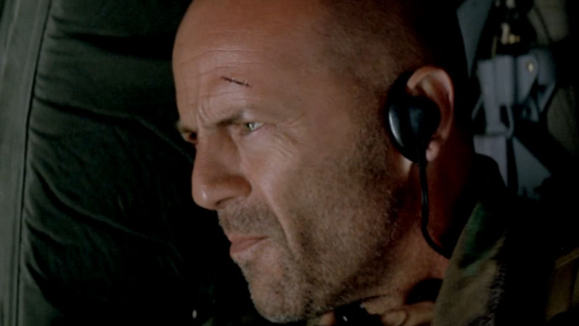 Bruce Willis in Tears Of The Sun | Image via Columbia Pictures