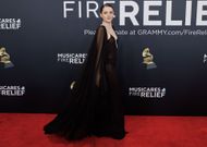 Charlotte Lawrence at the 2025 Grammys (Image via Getty / Allen J. Schaben)