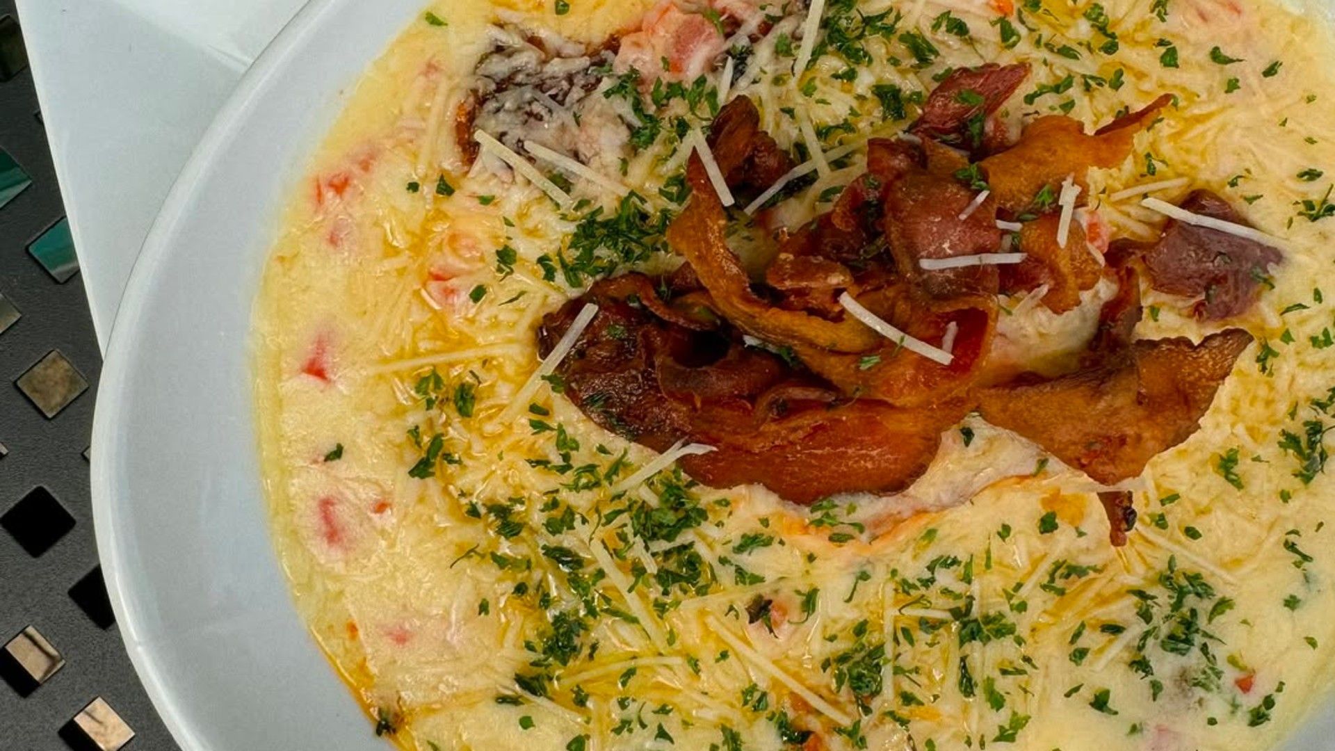 Hot Brown from The Goose Eatery (Image via Instagram/@thegooselyndon)