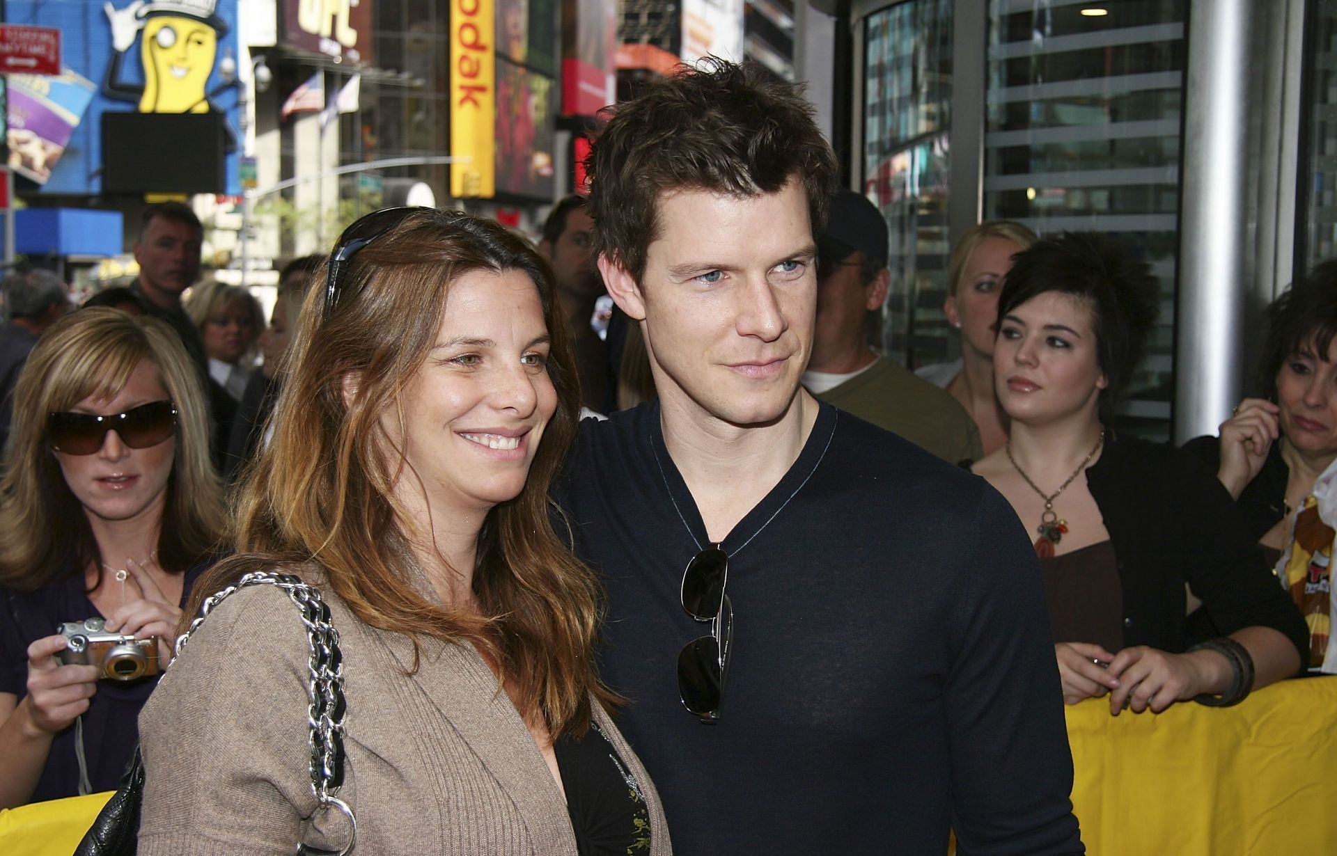 Eric Mabius and Ivy Sherman (Image via Getty)