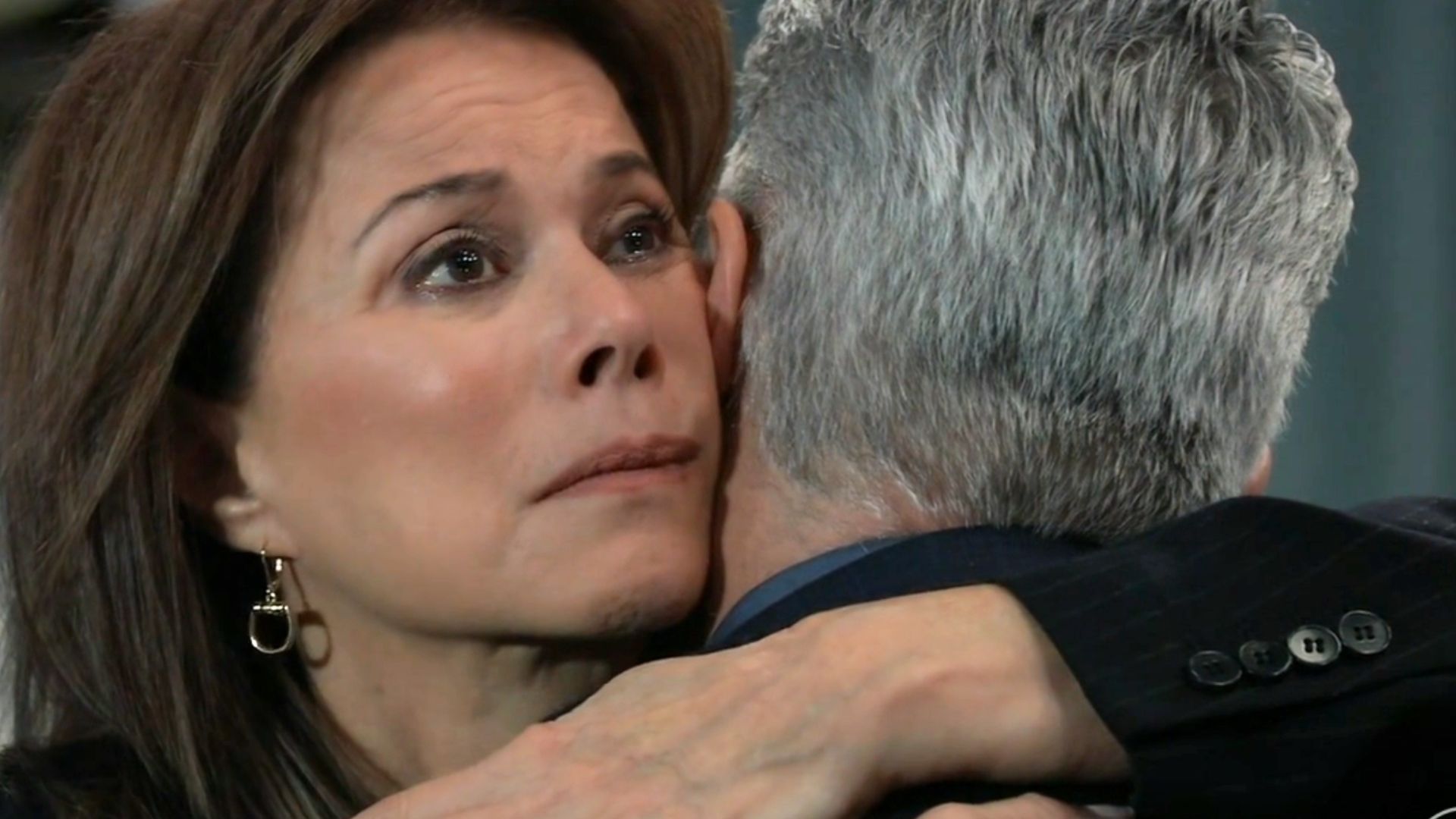 Alexis let Ric comfort her | Image: ABC