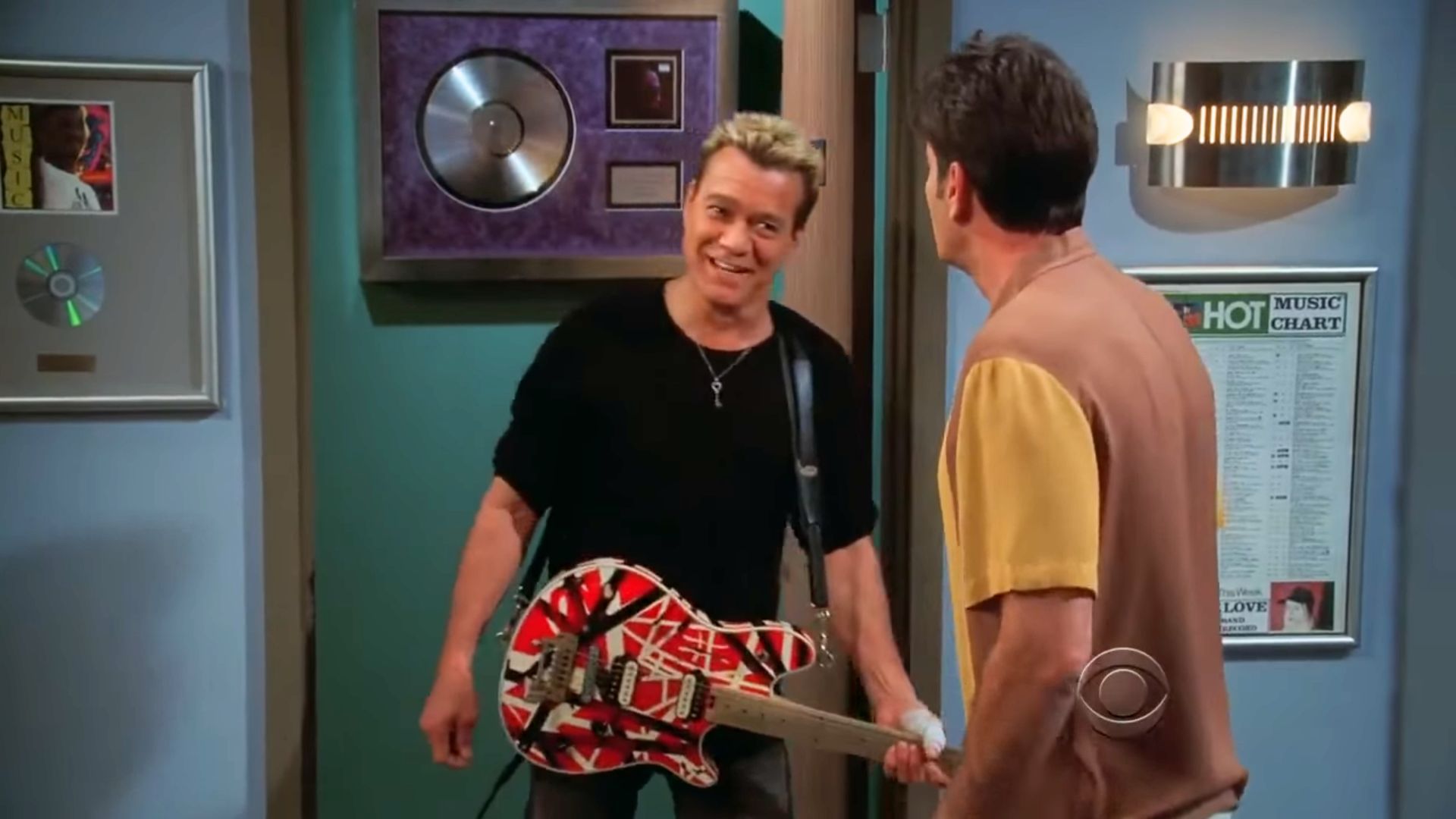 Eddie Van Halen in Two and a Half Men | Image via Warner Bros. Television