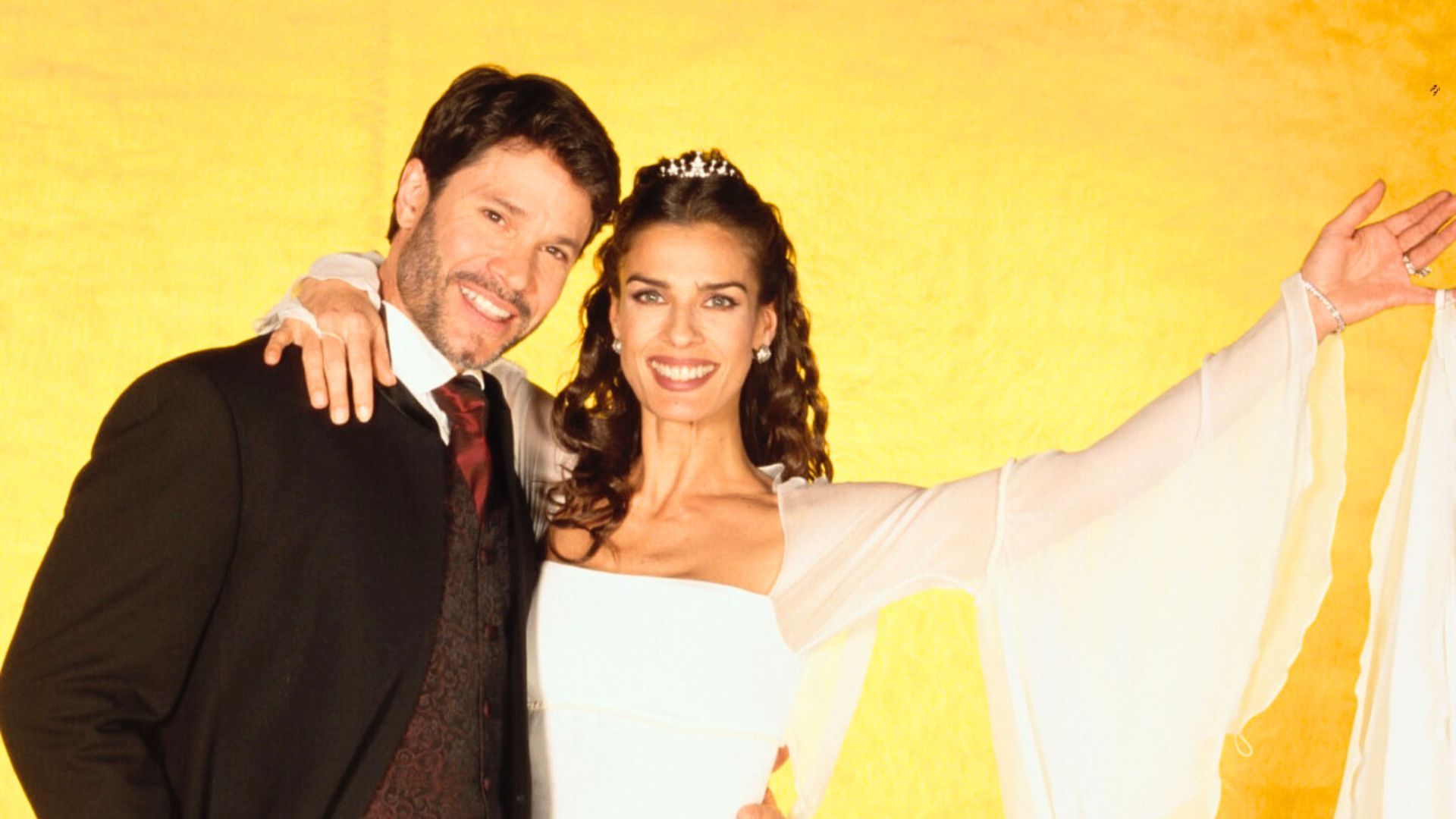 Peter Reckell with Kristian Alfonso in Days of Our Lives | Image via Instagram: dayspeacock