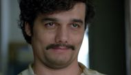 Wagner Moura as drug lord Pablo Escobar in "Narcos" (Image via YouTube/Netflix Asia)