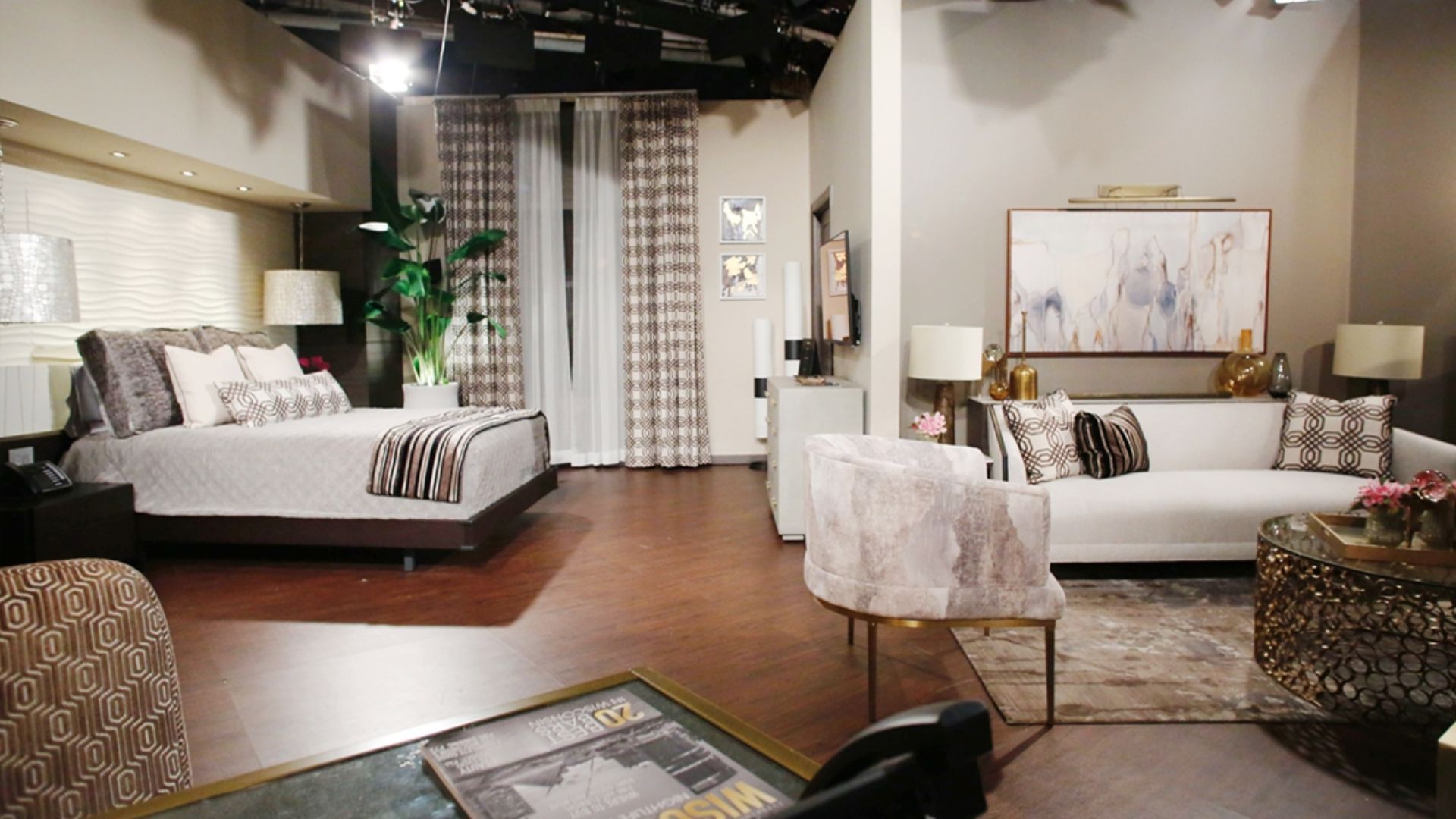 Abby&#039;s Grand Phoenix Suite | Image via CBS