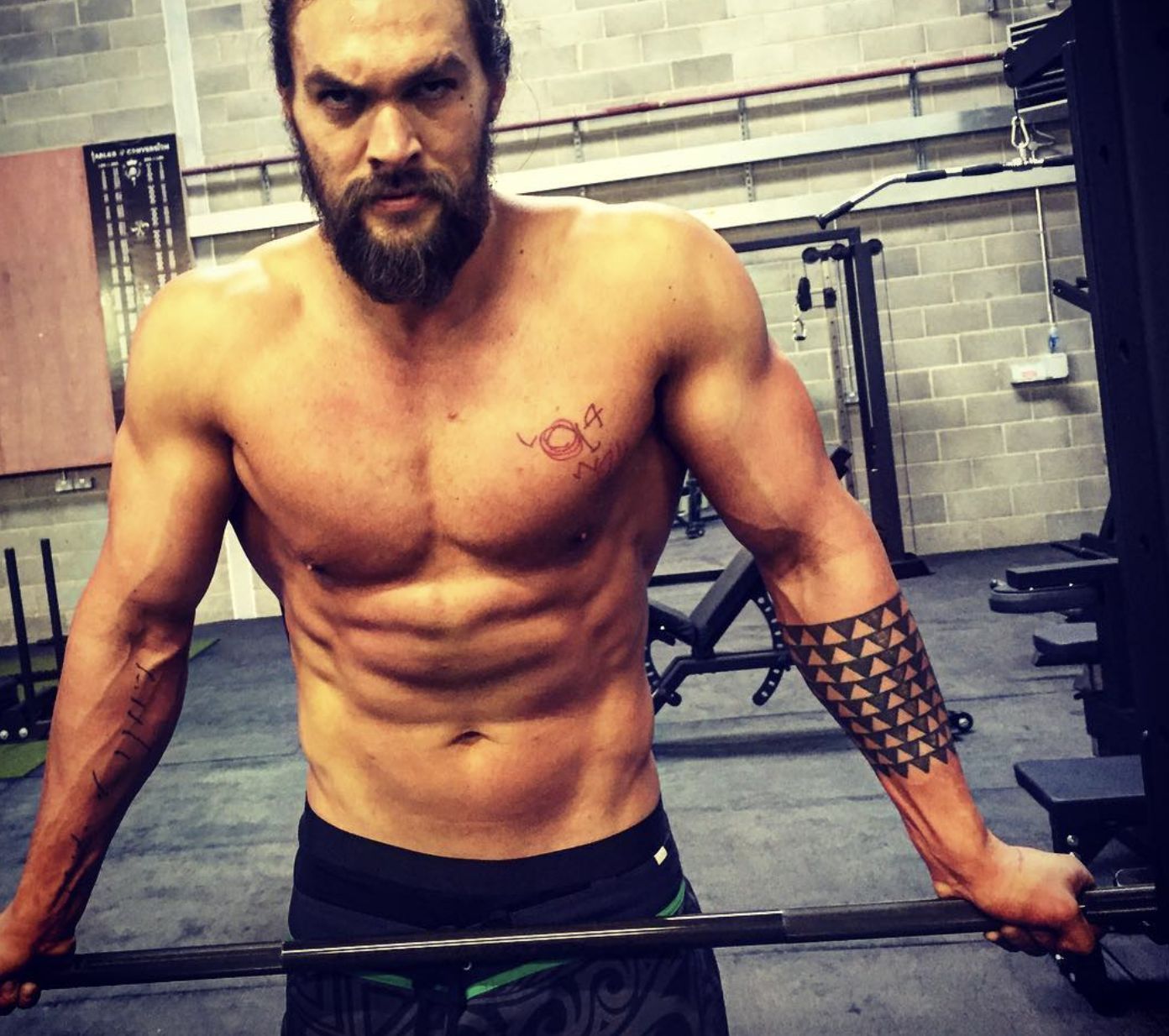 Does Jason Momoa have tattoos​?