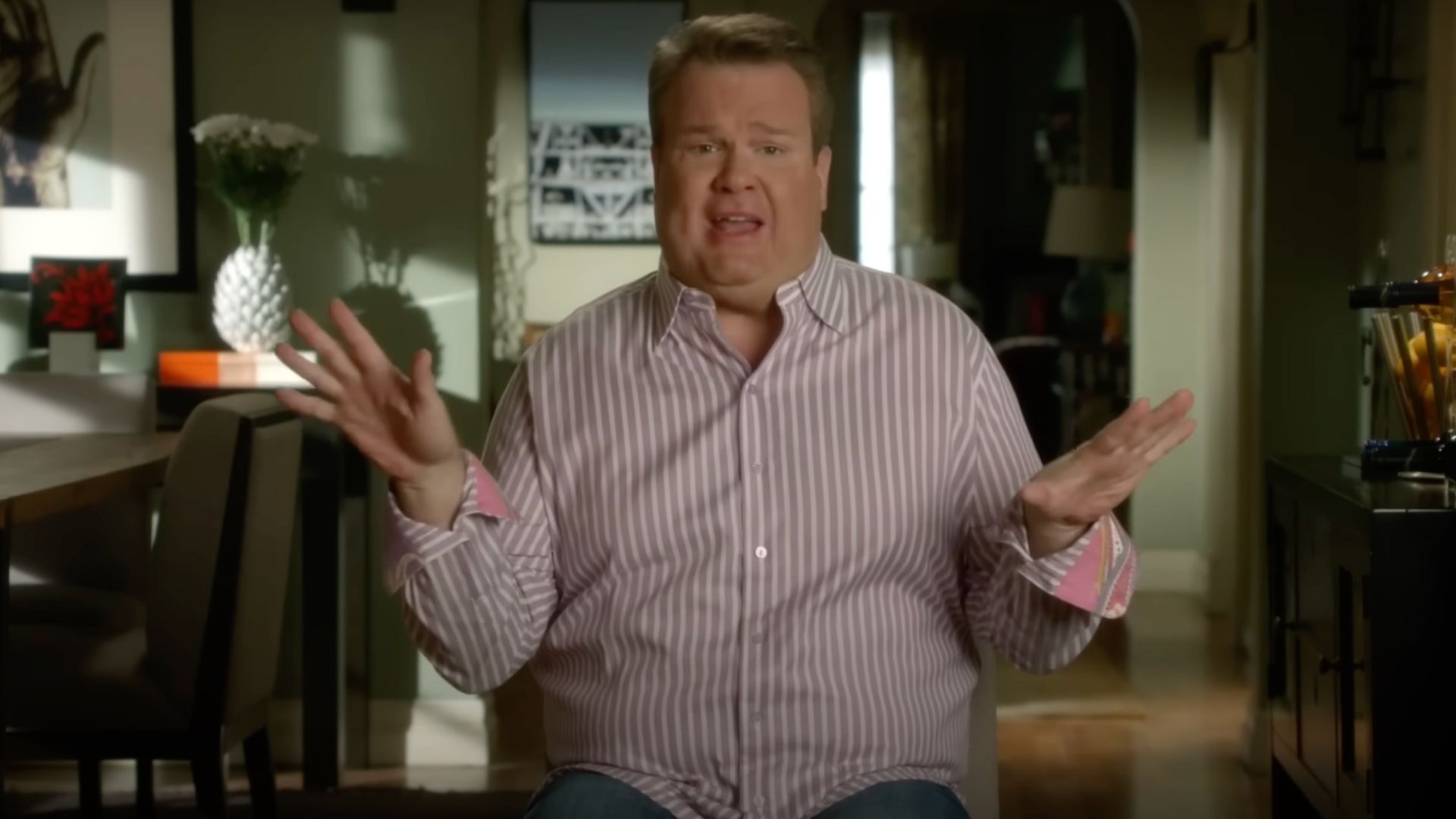 Eric Stonestreet as Cameron Tucker in Modern Family (Image via YouTube/Peacock)