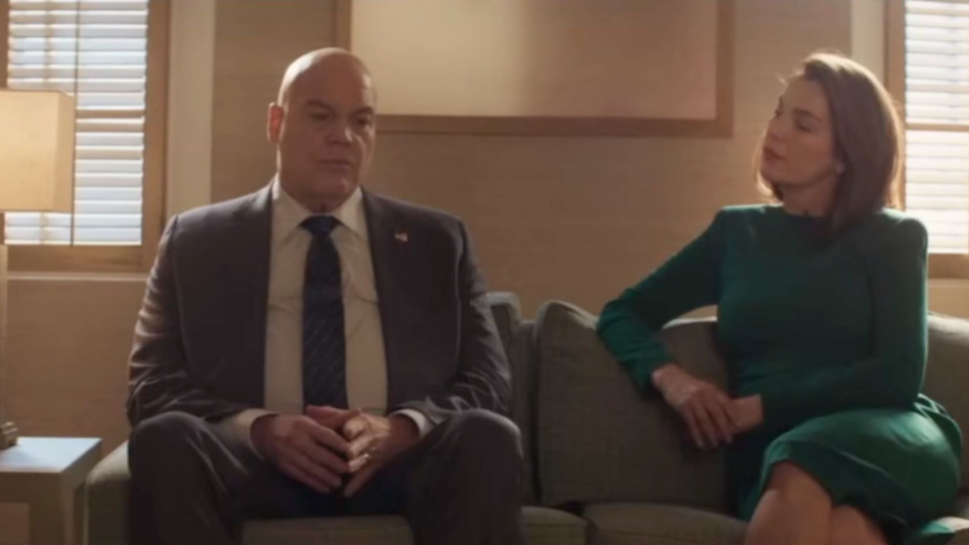 Wilson Fisk and Vanessa during the therapy session (Image via Disney+)