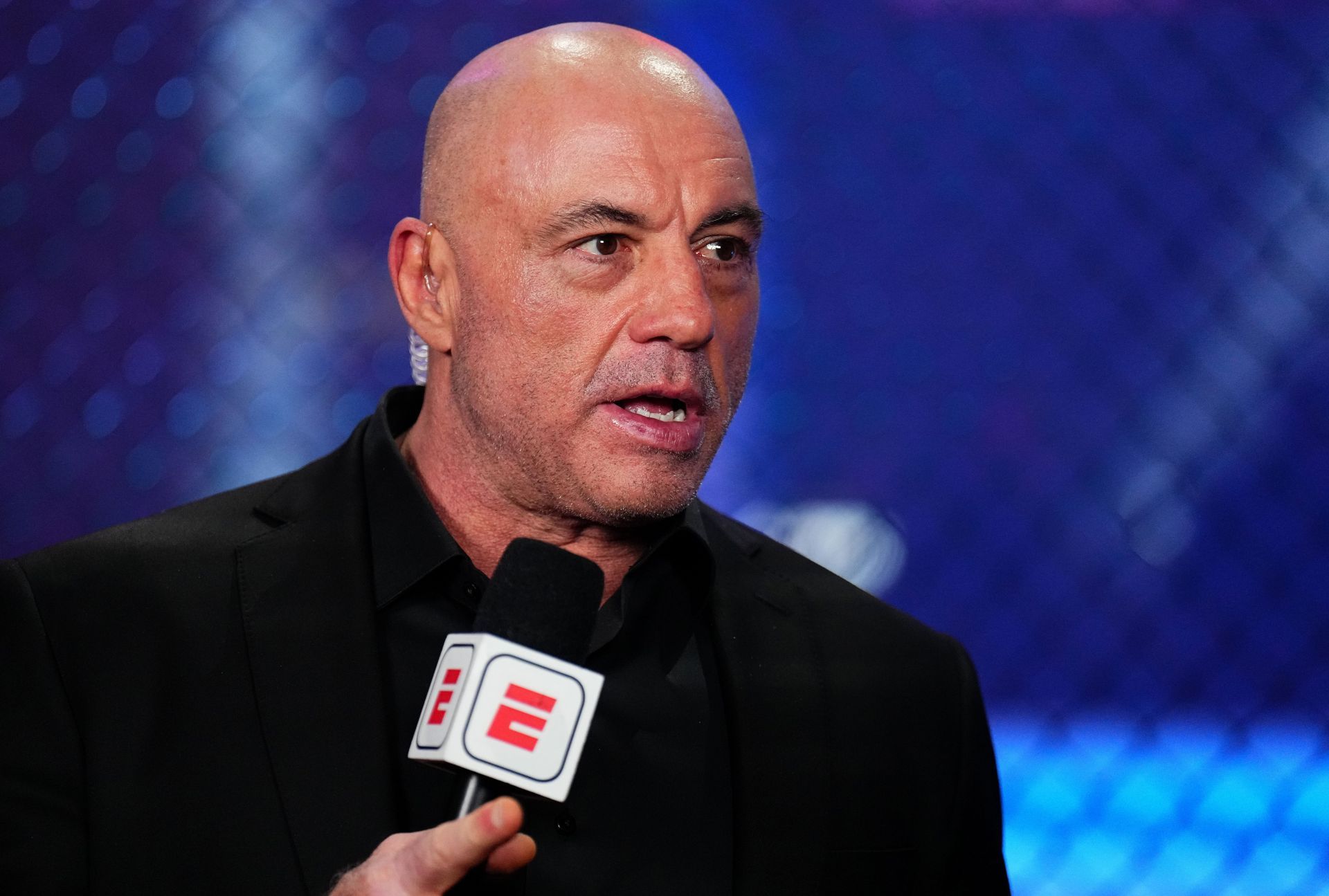 Joe Rogan announces a fight during the UFC 313 event at T-Mobile Arena in Las Vegas (Source: Getty)