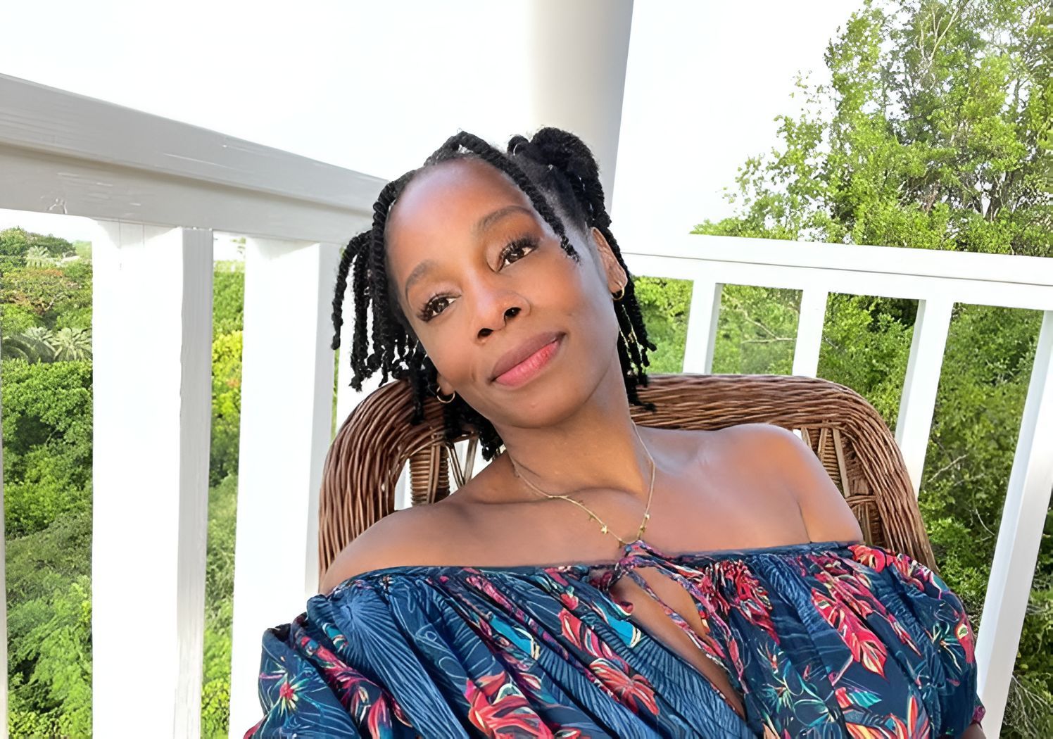 Anika Noni Rose, Disney Tiana series star (Image via Instagram/@anikaaroundtheworld)