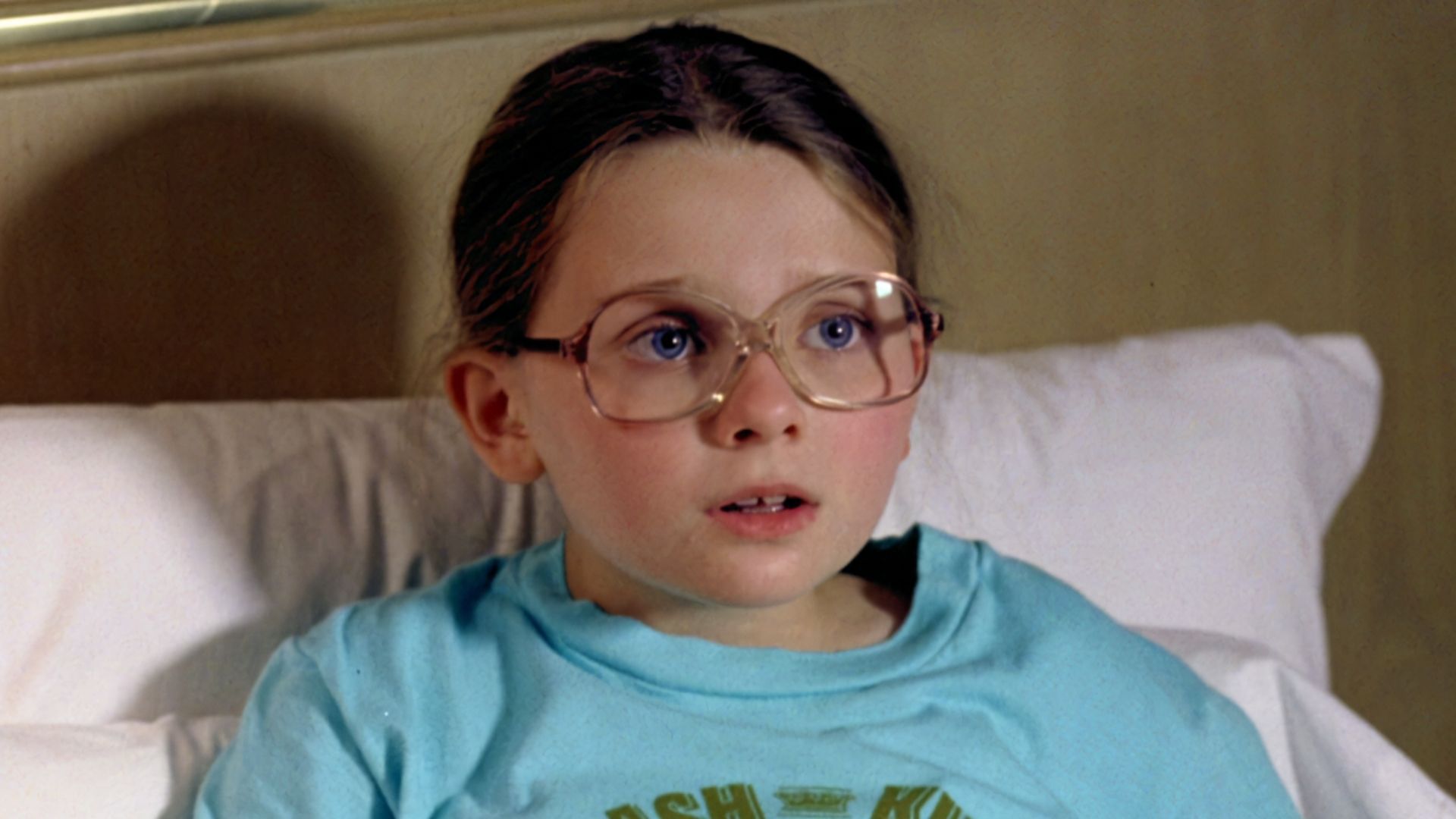 Abigail Breslin in Little Miss Sunshine | Image via Searchlight Pictures