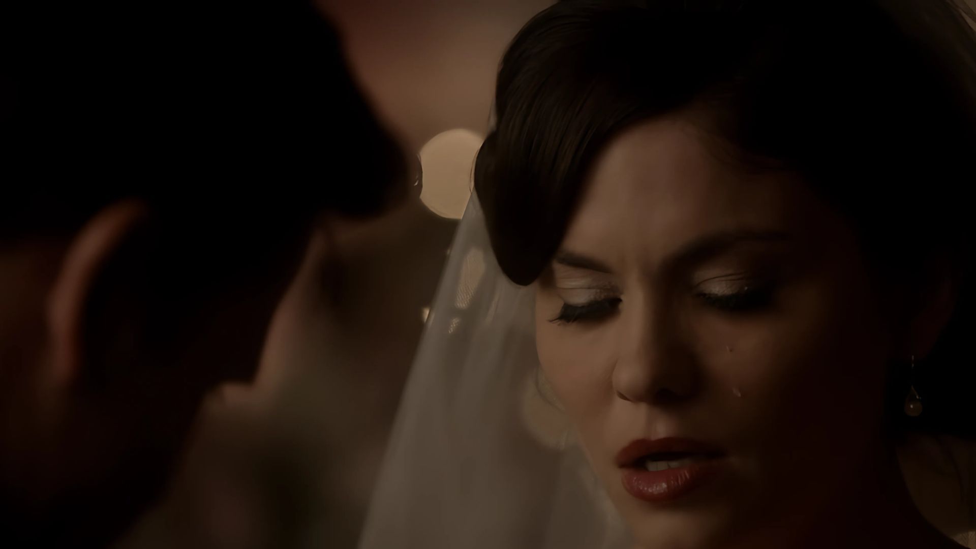 Jo from &quot;I&#039;ll Wed You in the Golden Sumertime&quot; Ep 21, S6 of The Vampire Diaries (Image via. Netflix)