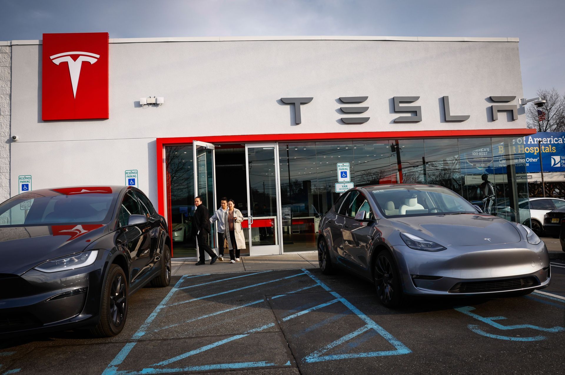 Tesla owners facing insurance hit after wave of vandalism - Source: Getty