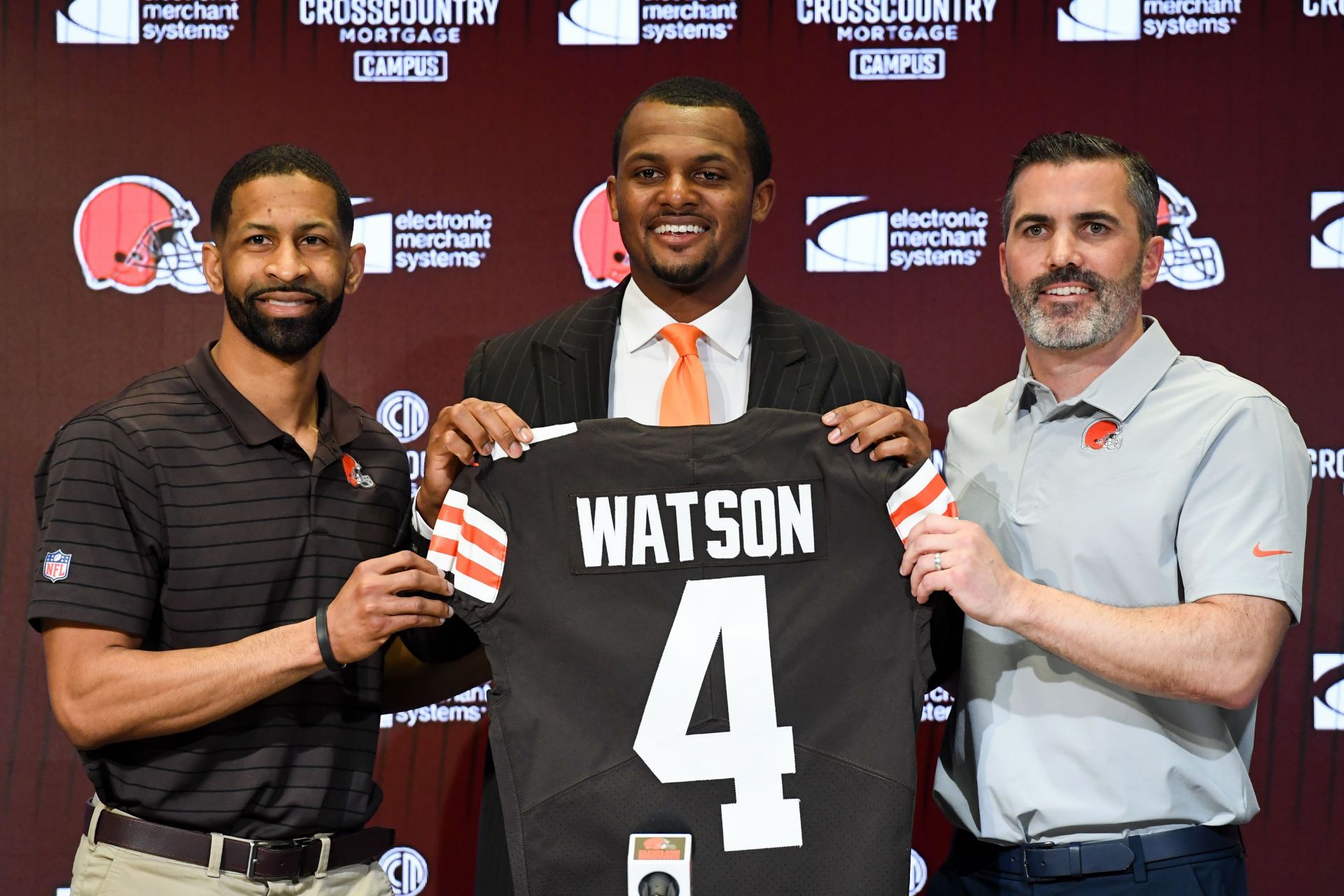 Cleveland Browns&#039; general manager and head coach introduce quarterback Deshaun Watson. (Image via Getty)