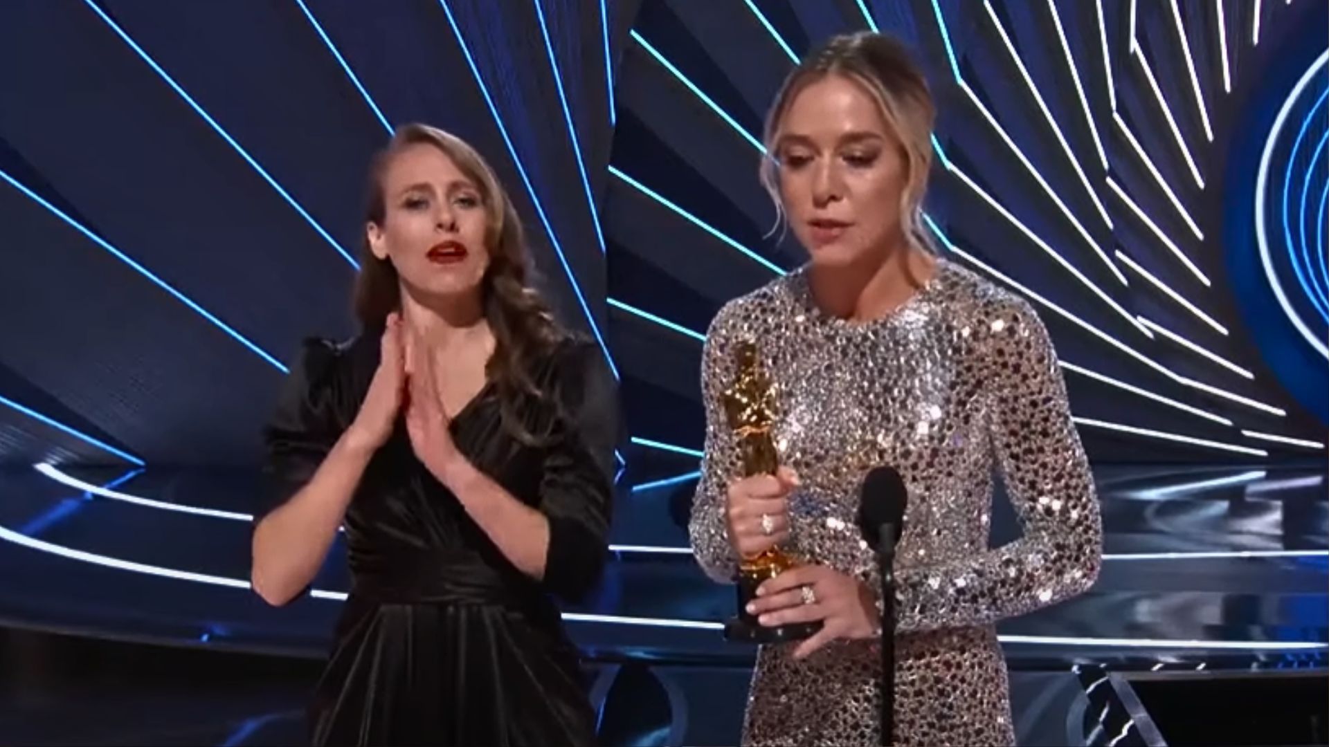 Si&acirc;n Heder (Left) during the Award Ceremony | Image via Oscars