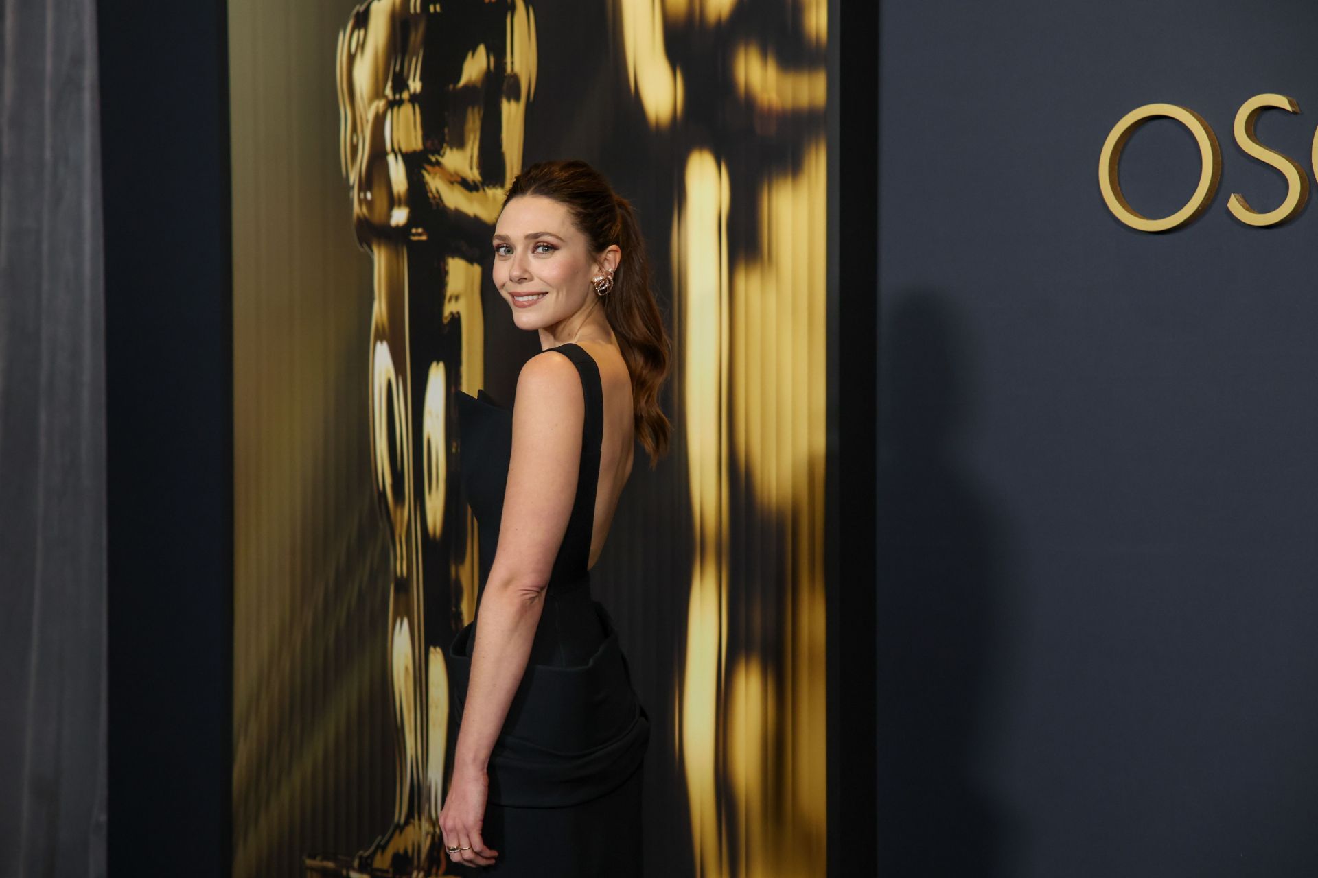 Elizabeth Olsen at an event (Image via Getty)