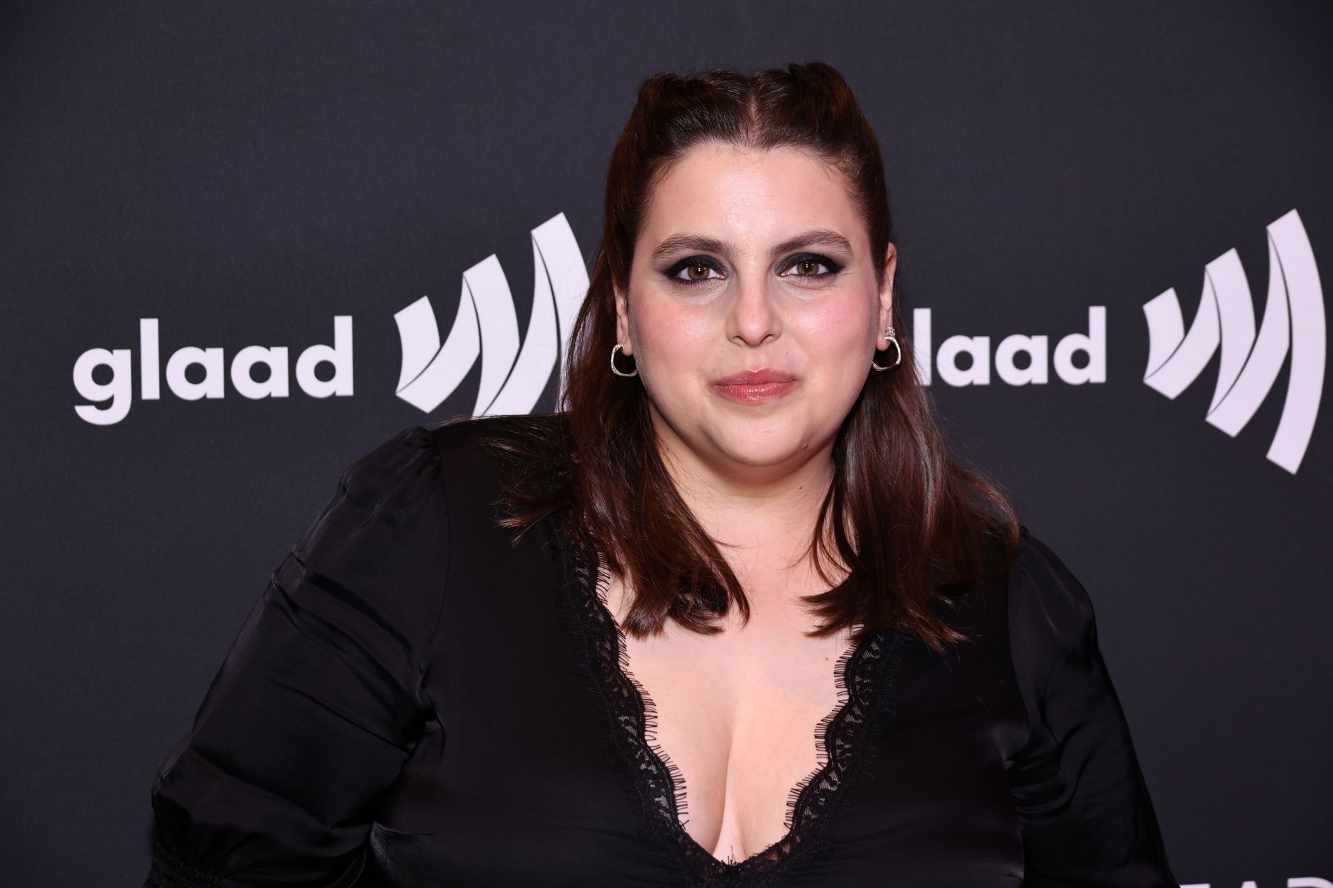 Beanie Feldstein at the 35th Annual GLAAD Media Awards in New York City. (Image via Getty/Jamie McCarthy)