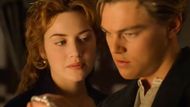 Kate Winslet with Leonardo DiCaprio in Titanic | Image via 20th Century Studios