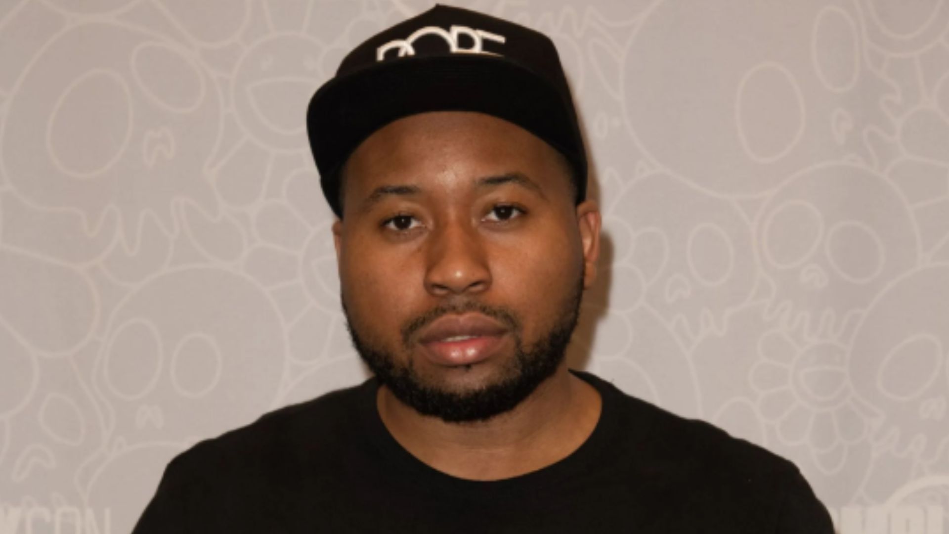 DJ Akademiks goes explosive on YezJulz (Image by Earl Gibson III/Getty)