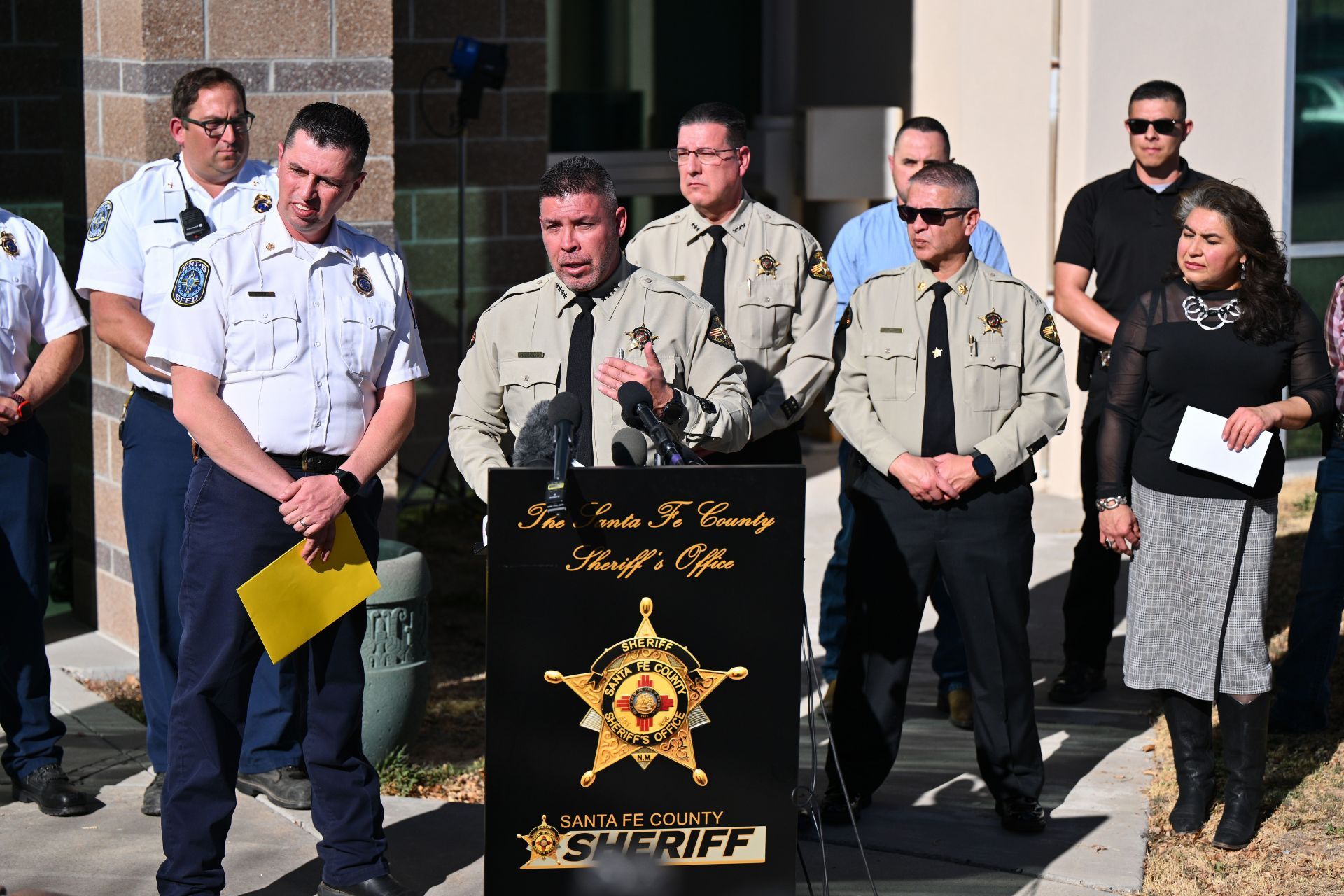 Santa Fe County Sheriff&#039;s Press Conference Regarding Death Investigation Of Actor Gene Hackman And His Wife Betsy Arakawa (Image via Getty)