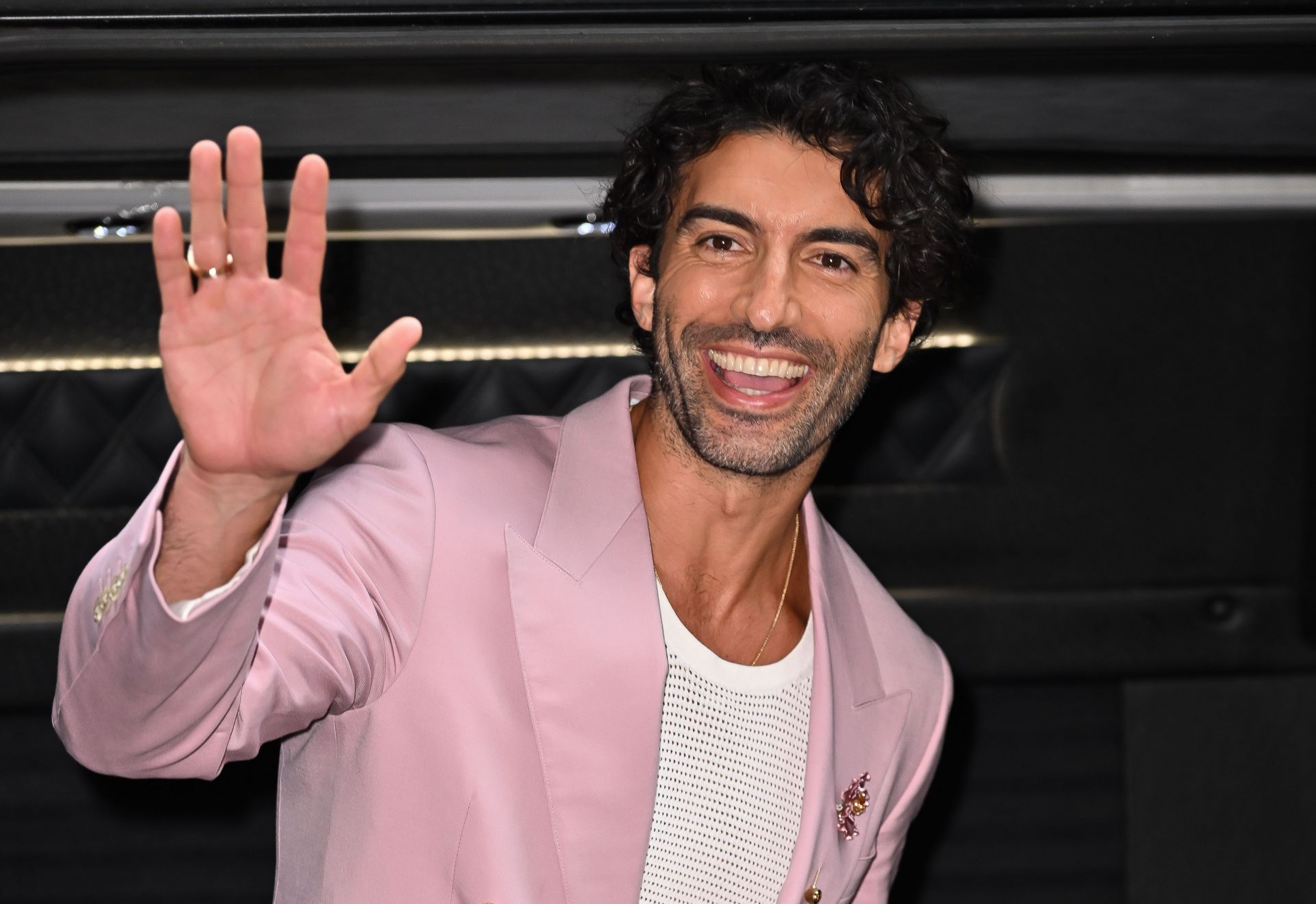 Justin Baldoni arrives at It Ends With Us premiere in New York (Image via Getty)