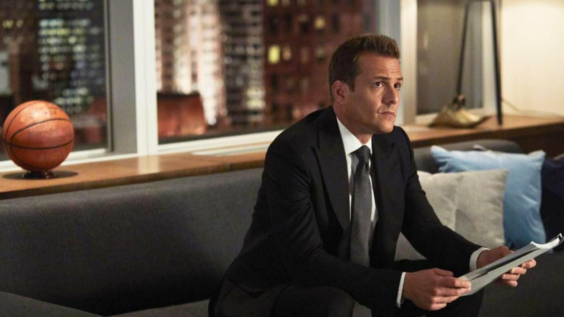 Gabriel Macht as Harvey Specter in Suits (Image via Netflix / NBC)