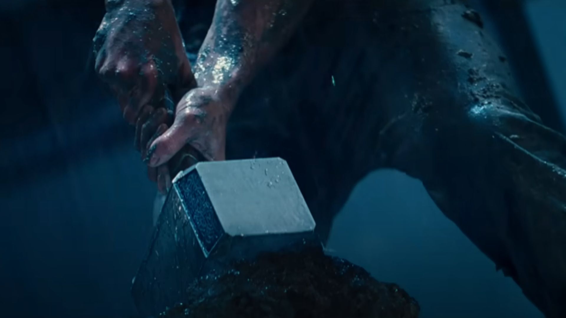 Thor tries to lift the hammer after losing all his powers in Thor (2011) | Image via Hotstar