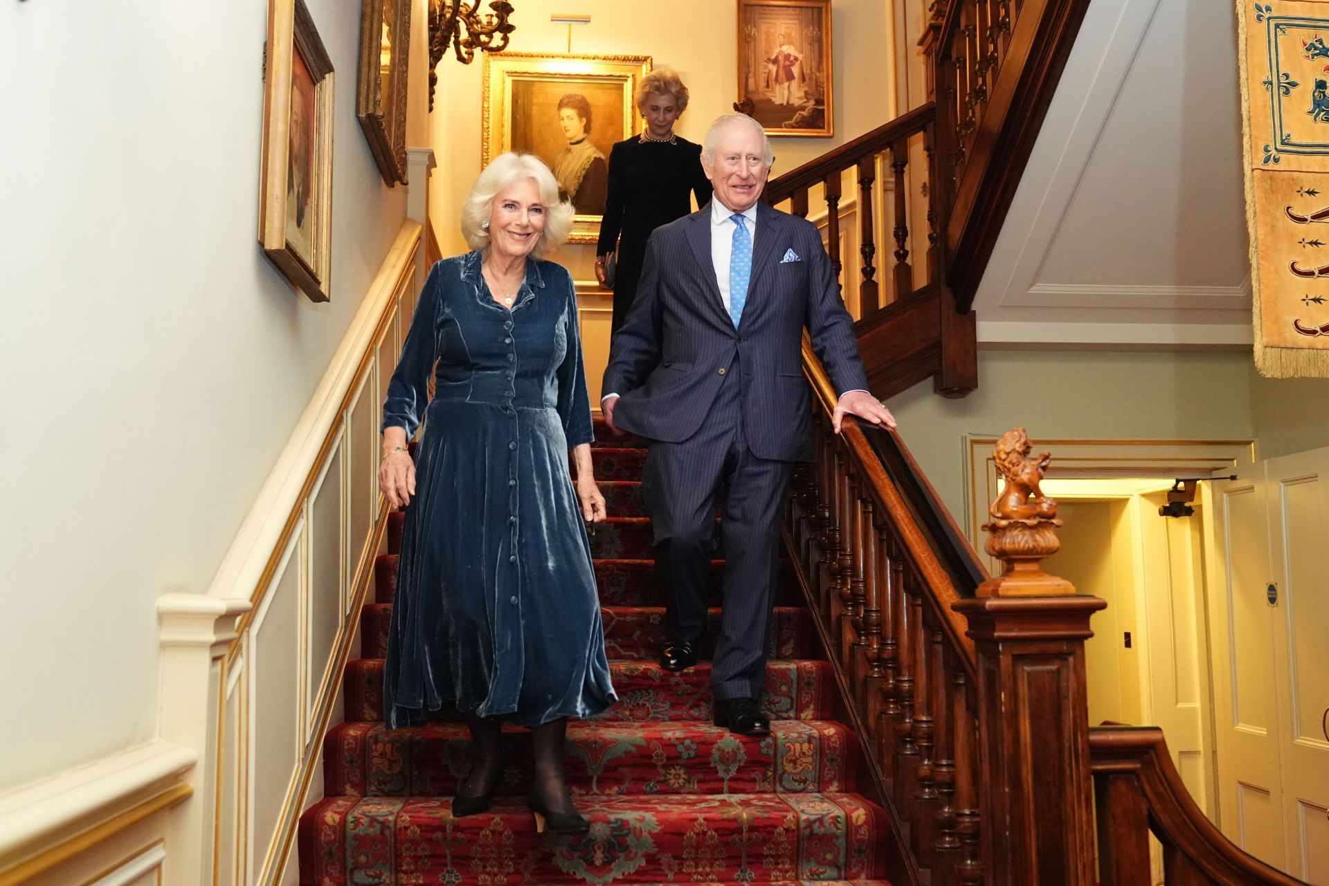 The Queen Hosts A Reception To Mark The Launch Of The Queen&#039;s Reading Room Medal - Source: Getty