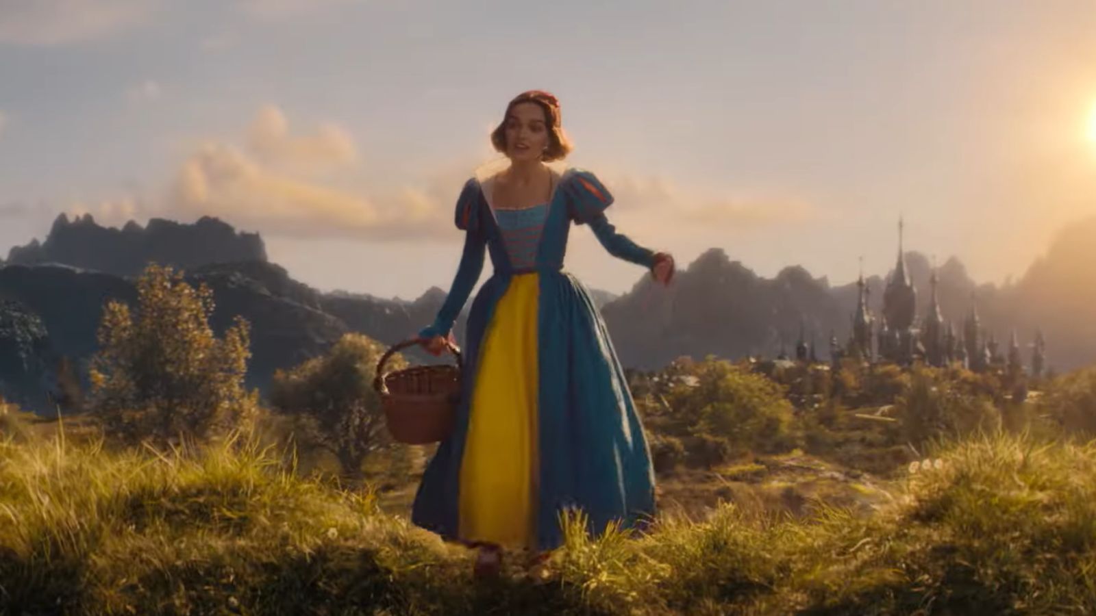 Still from Snow White (Image via Youtube @/ Disney)