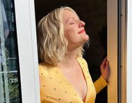 Is Elisabeth Moss currently married?