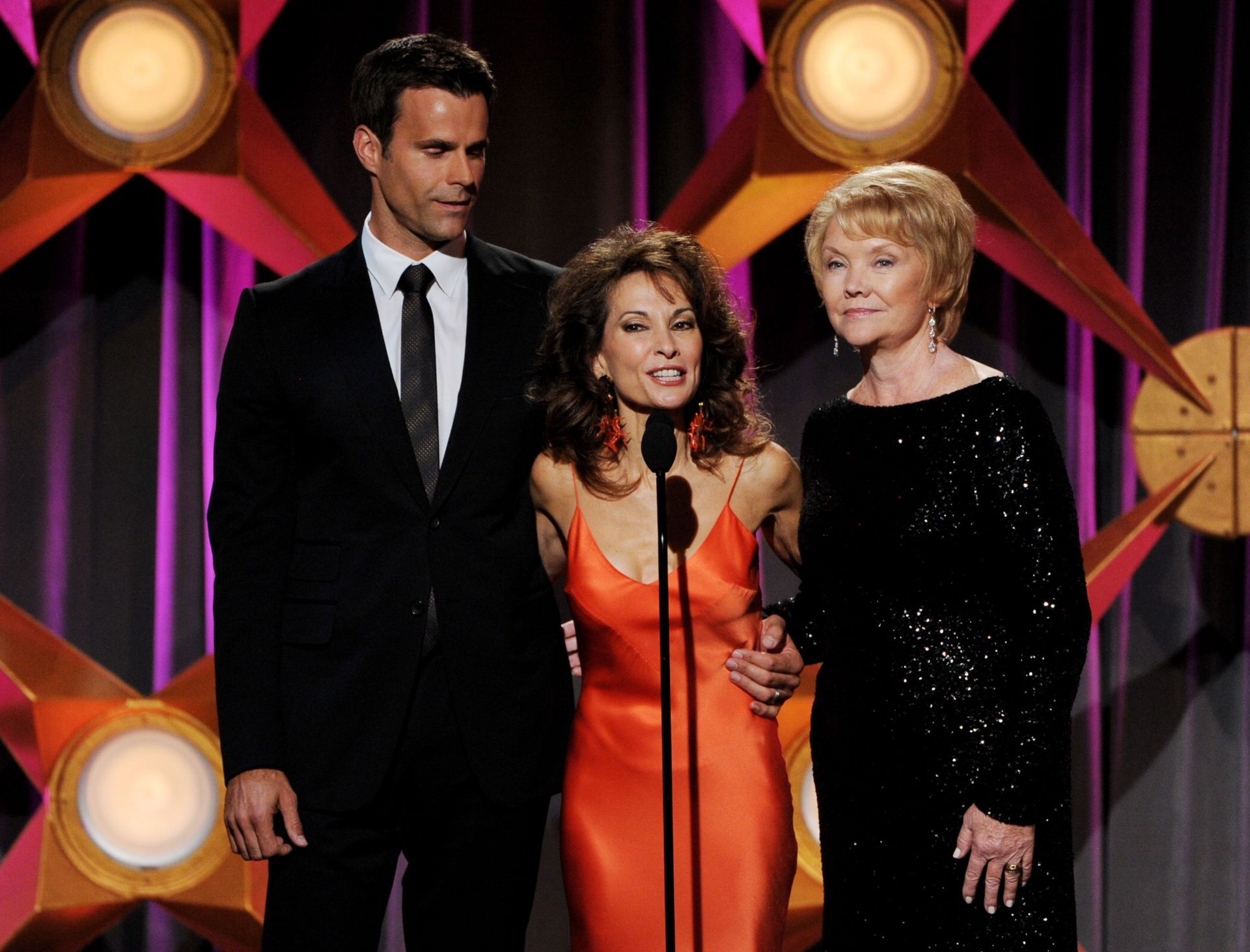 Erika Slezak (R) (Photo by Kevin Winter/Getty Images)