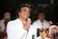 Johnny Mathis performs at the Eric Marienthal And Friends Jazz Concert in 2018. (Image via Getty)