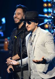 Chester Bennington and Mike Shinoda (Image via Getty)