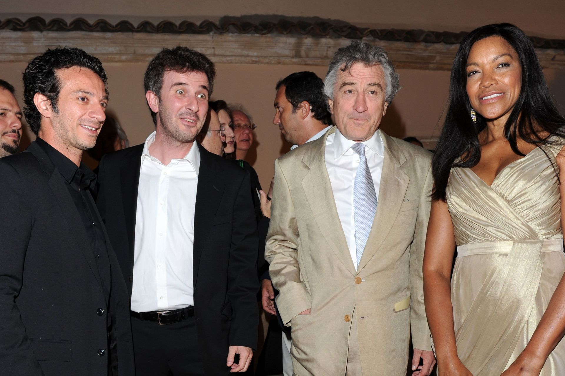 Robert De Niro and Grace Hightower in Taormina, Italy in 2010. (Image via Getty)