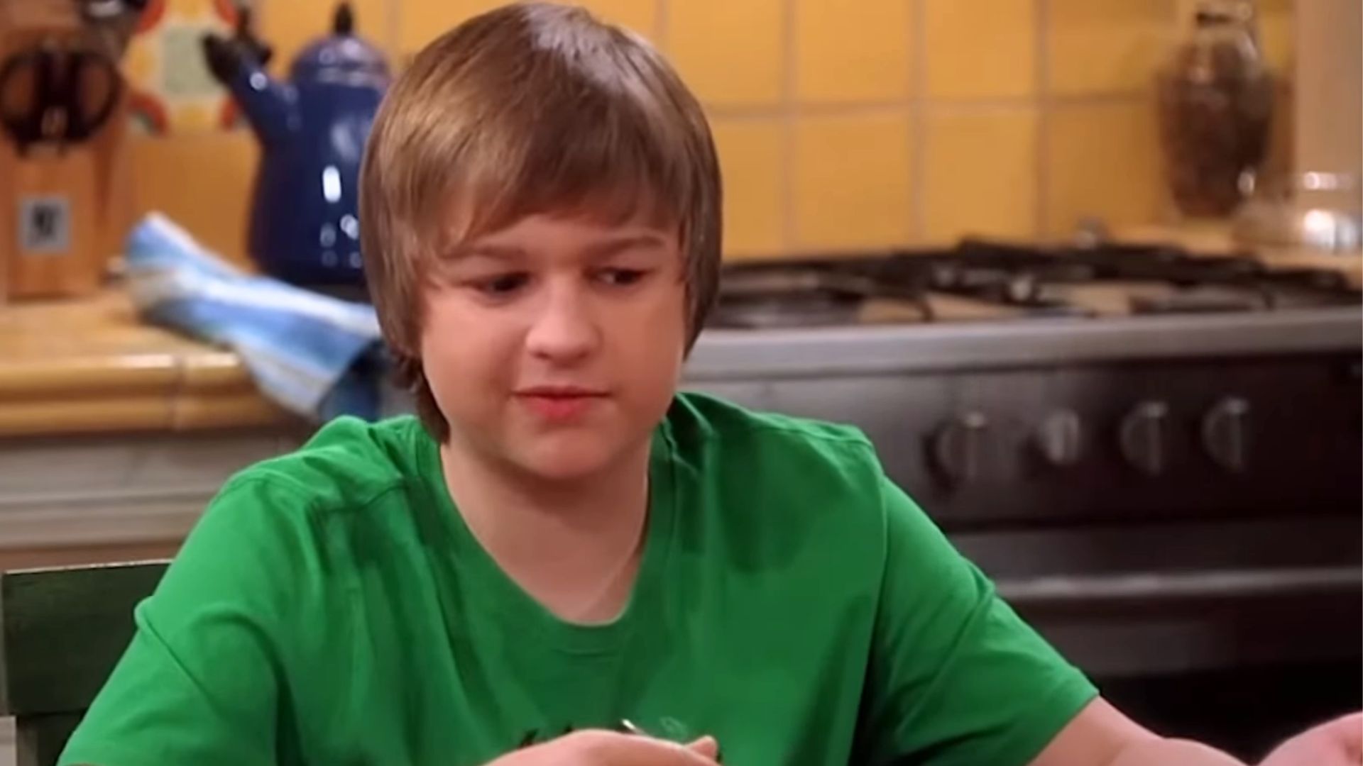 Angus T. Jones in Two and a Half Men | Image via Warner Bros. Television