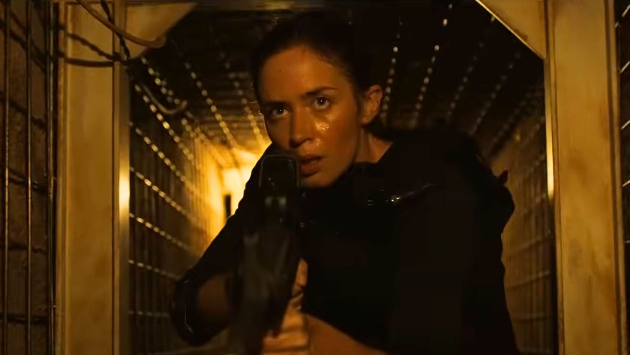 A still from Denis Villeneuve&rsquo;s Sicario (Image via YouTube/LionsgateMovies)