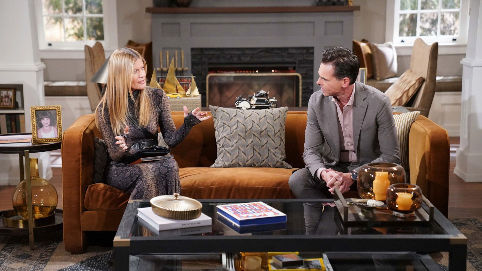 Phyllis and Billy talking on Y&amp;R | Image: JPI