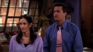 A Still from F.R.I.E.N.D.S Season 6 (Image Source: @Friends/ YouTube)