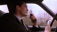 Pilot Episode Scene of Twin Peaks | Image via Just Watch
