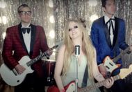 Here's To Never Growing Up (Image via YouTube/Avril Lavigne)