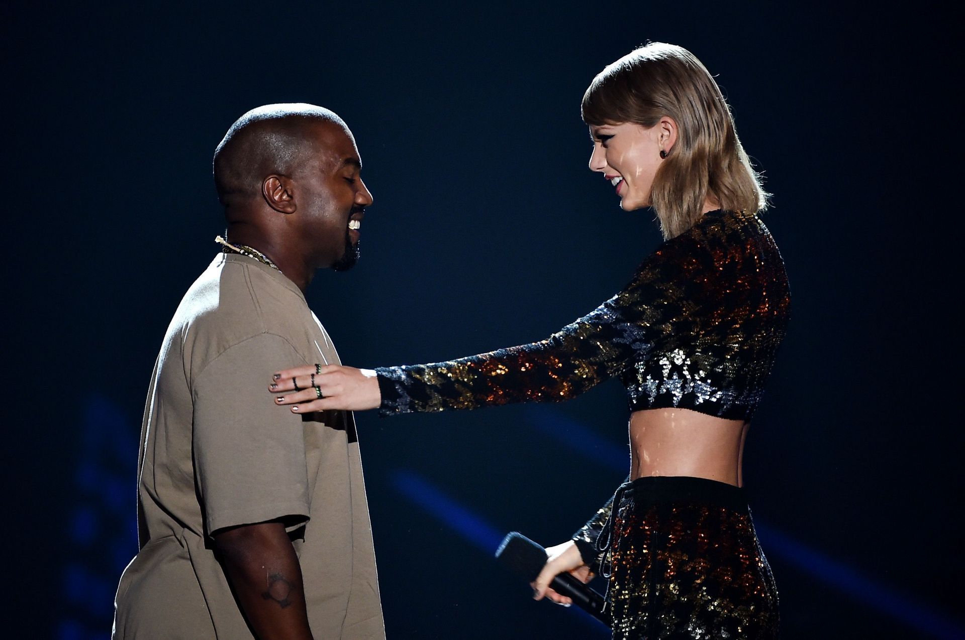 2015 MTV Video Music Awards - Fixed Show - Source: Getty